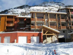 Studio avec balcon amenage a Vars a 1 km des pistes